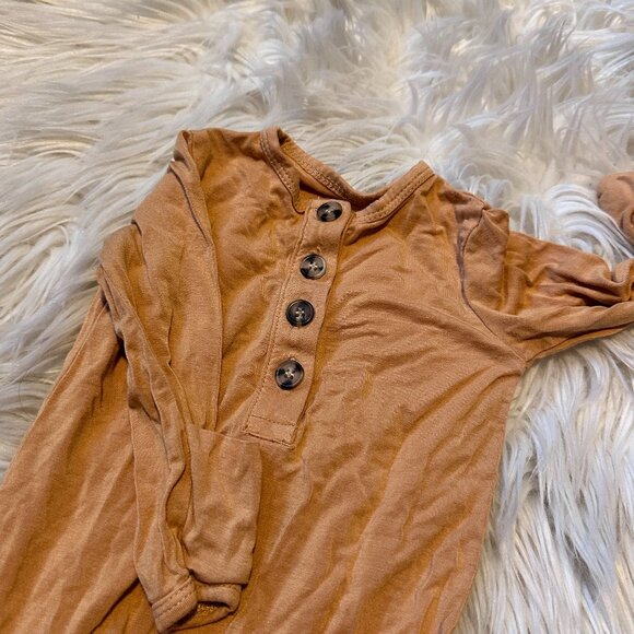 Marlowe & Co bamboo baby gown size 0-3 months // 3826 - Picture 2 of 3